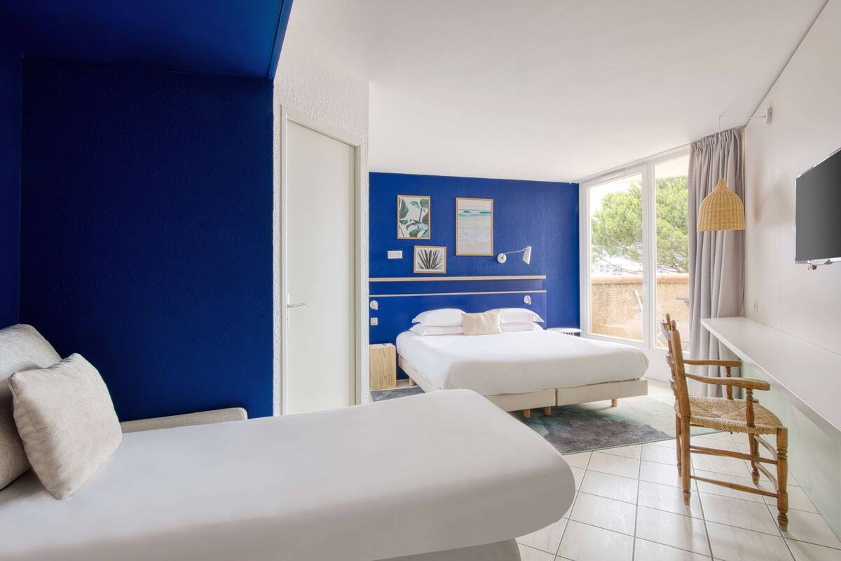 豪華客房, 1 張加大雙人床, 非吸煙房, 海景 (Twin bed on request) | 迷你吧、客房內保險箱、書桌、遮光布/窗簾