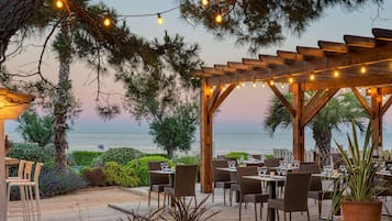 Breakfast, lunch, dinner served; pool views