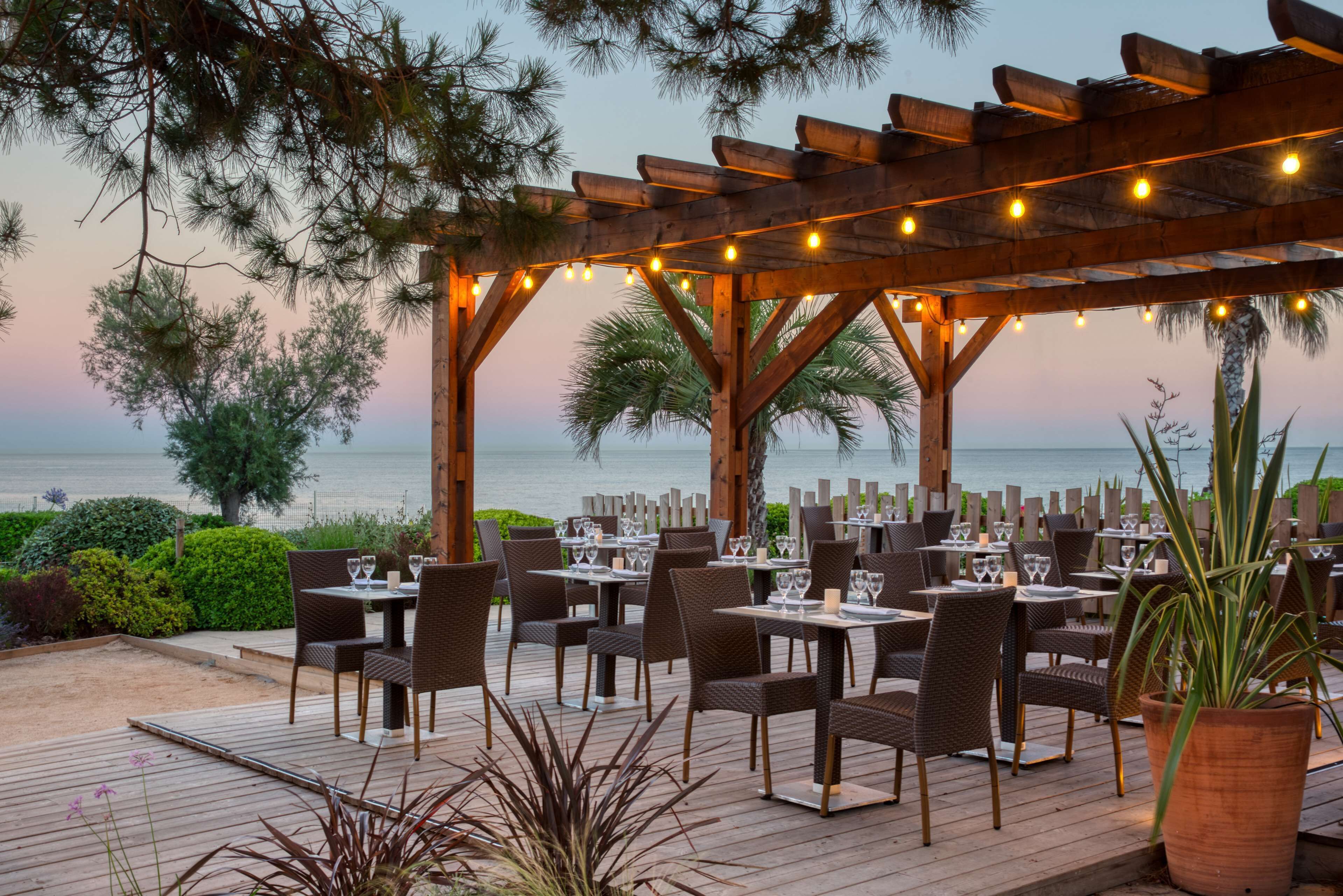 breakfast, lunch, dinner served; pool views