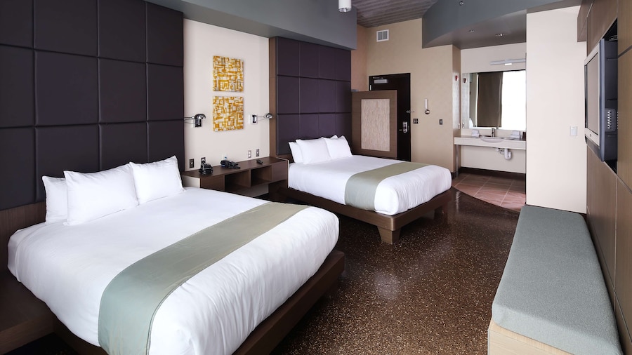 Tulyp, Tapestry Collection by Hilton