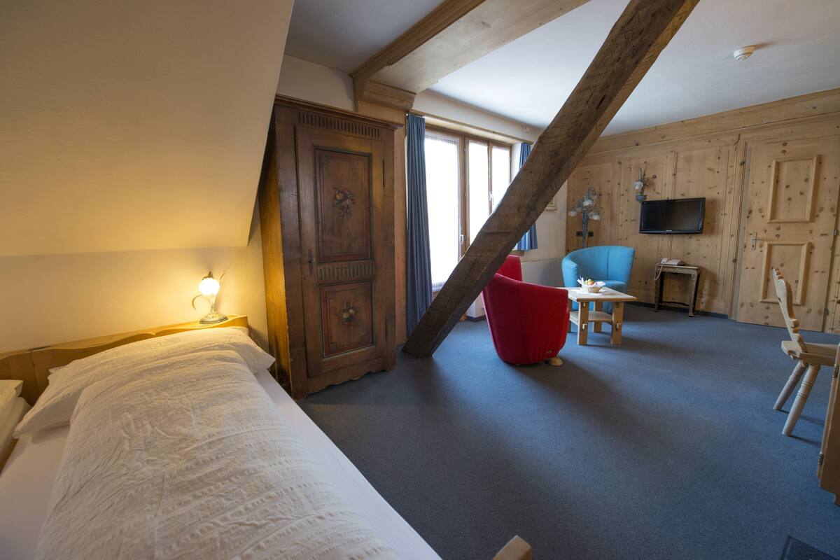 Standard Double Room | In-room safe, desk, blackout drapes, WiFi (free)