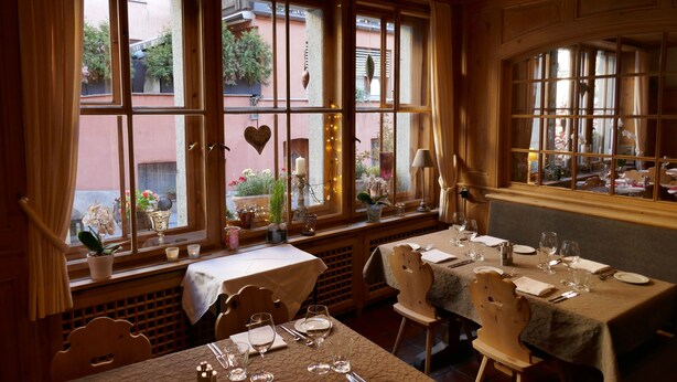 Unclassified image, 1 of 62, button - Hotel Traube (Scuol)