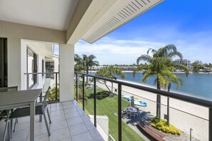 Apartment, 3 Schlafzimmer, am Strand | Terrasse/Patio