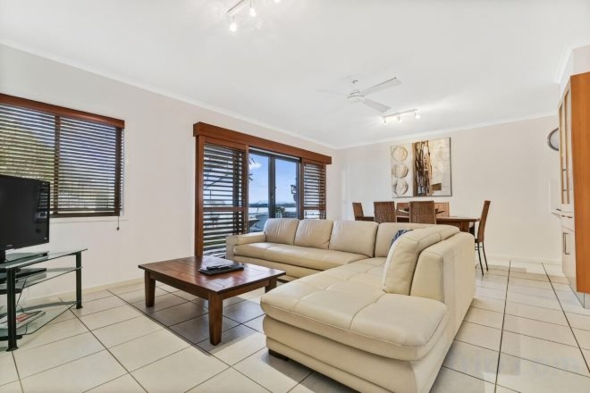 One Bedroom Standard Ground Beachside Apartment