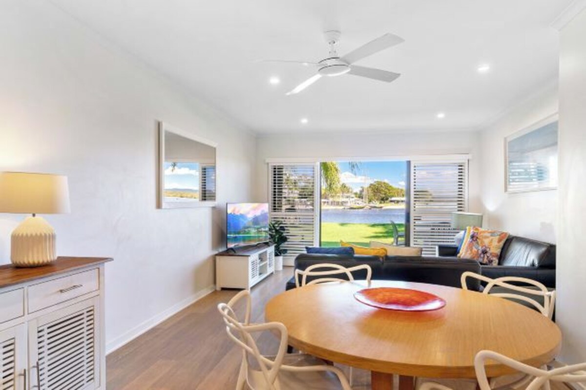 2 Bedroom Beachfront Premium – Ground Floor