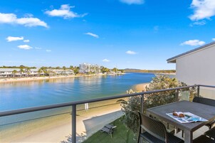 Θέα από το μπαλκόνι