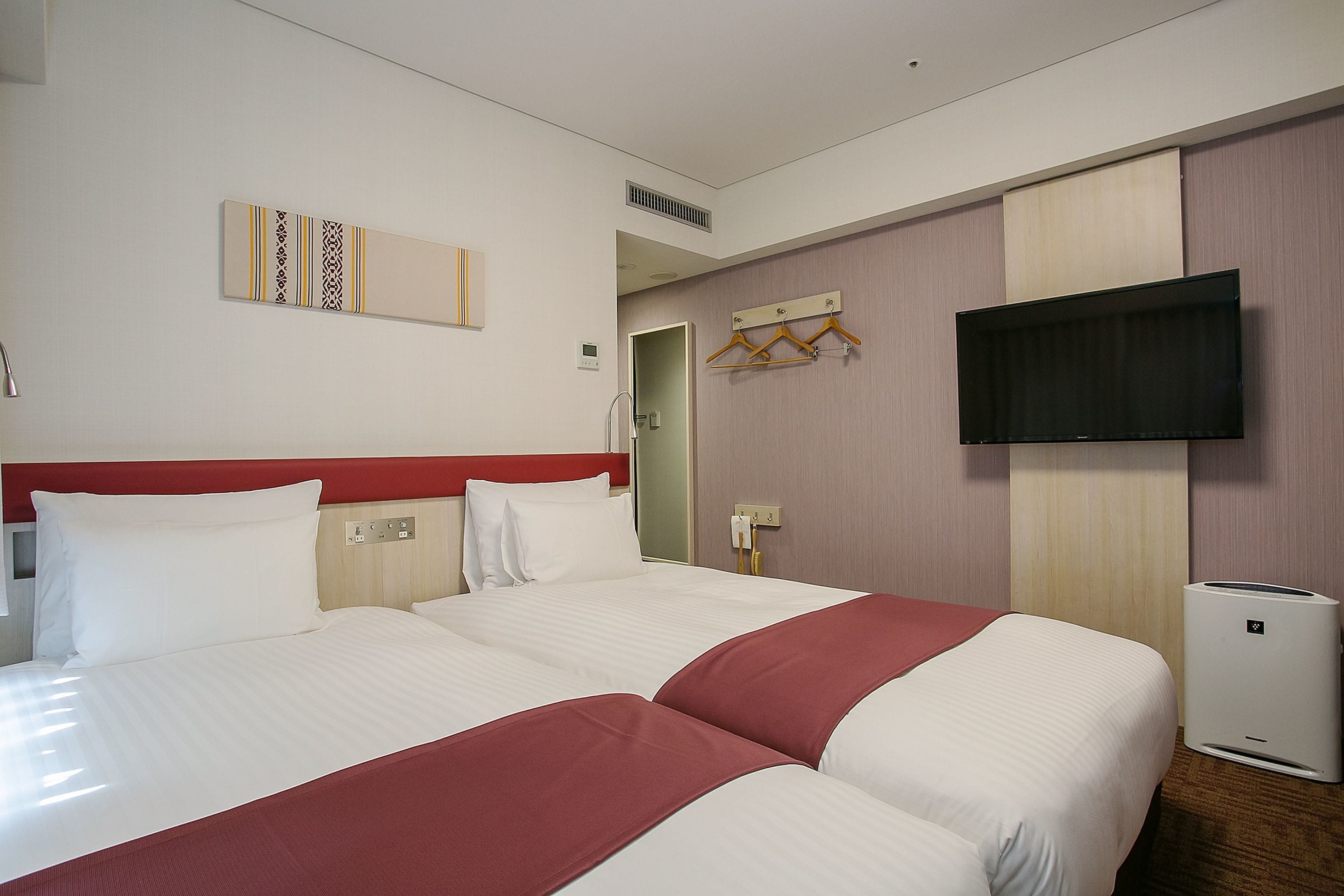 down duvets, minibar, desk, blackout curtains