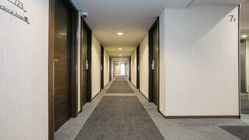 (Cleaning Once Every 3rd Day) Silver Single Room, Non Smoking | Down comforters, minibar, desk, blackout drapes