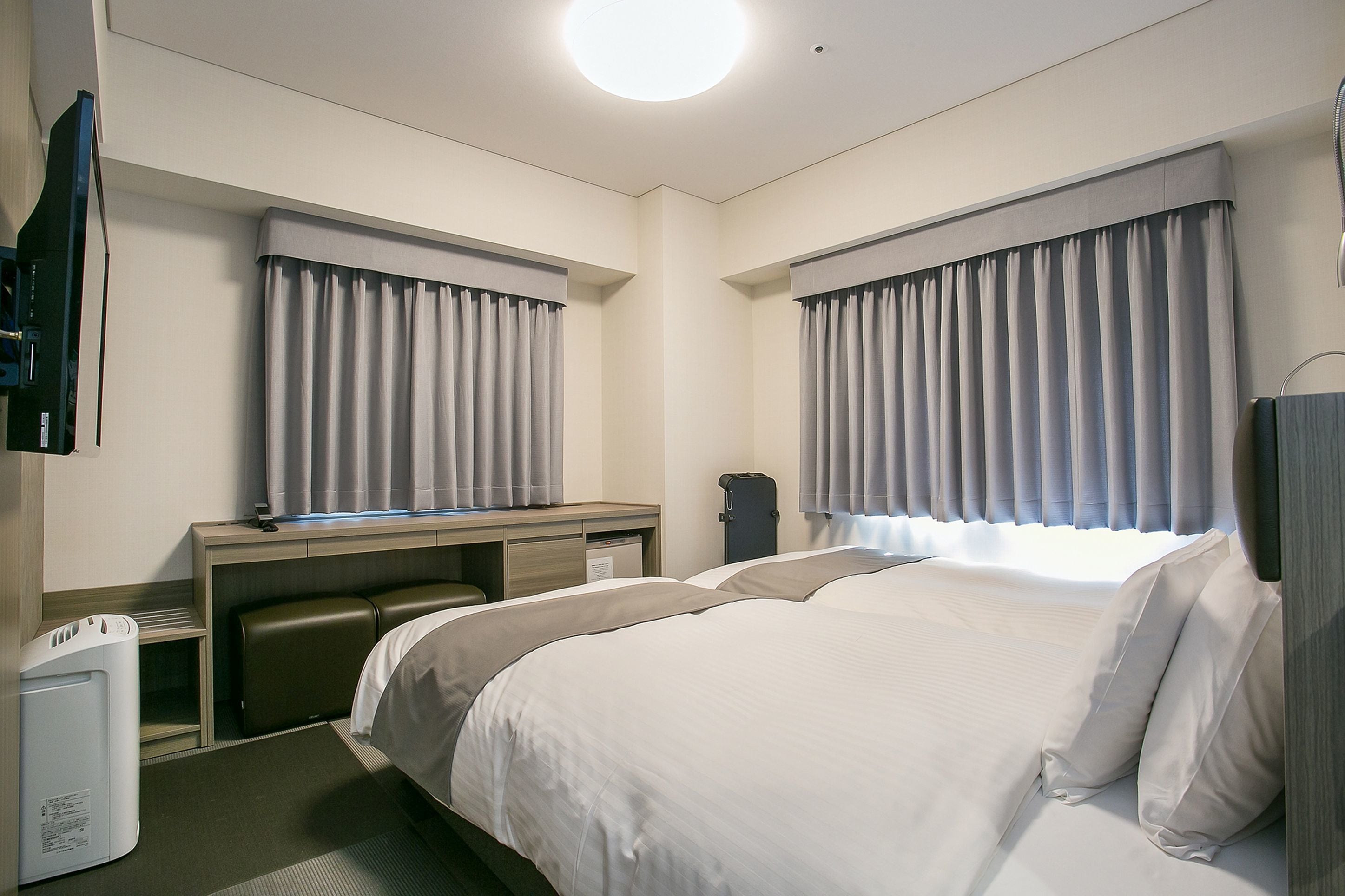 down duvets, minibar, desk, blackout curtains