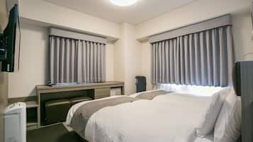 Daunenbettdecken, Minibar, Schreibtisch, Verdunkelungsvorhänge