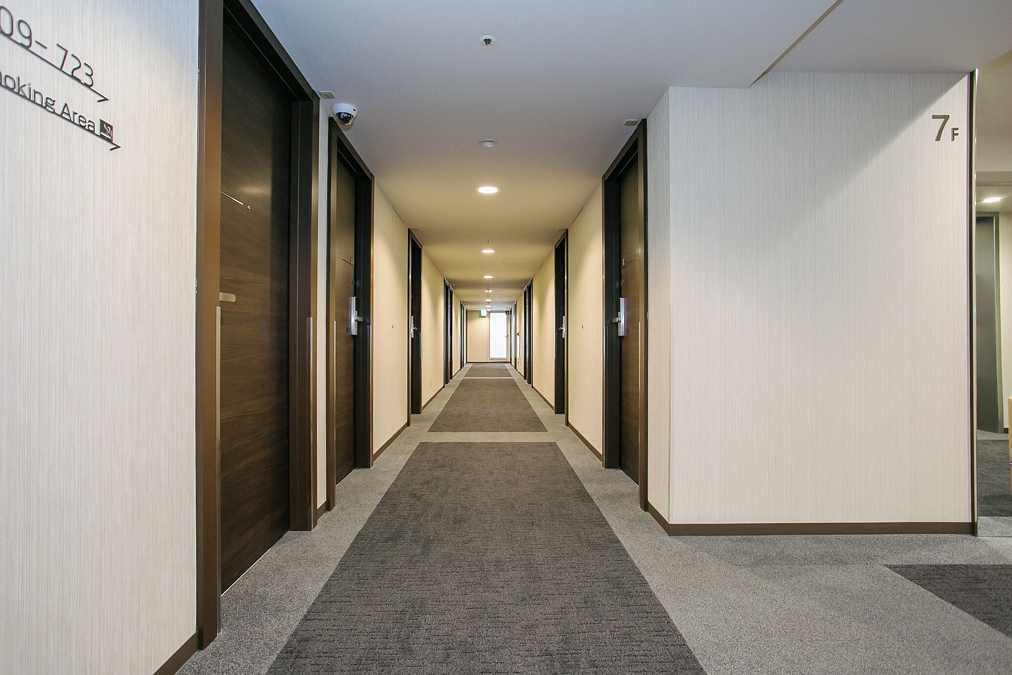 Habitación individual, no fumadores (Stylish Silver, Cleaning Every 3 Ngts) | Diseño del edificio