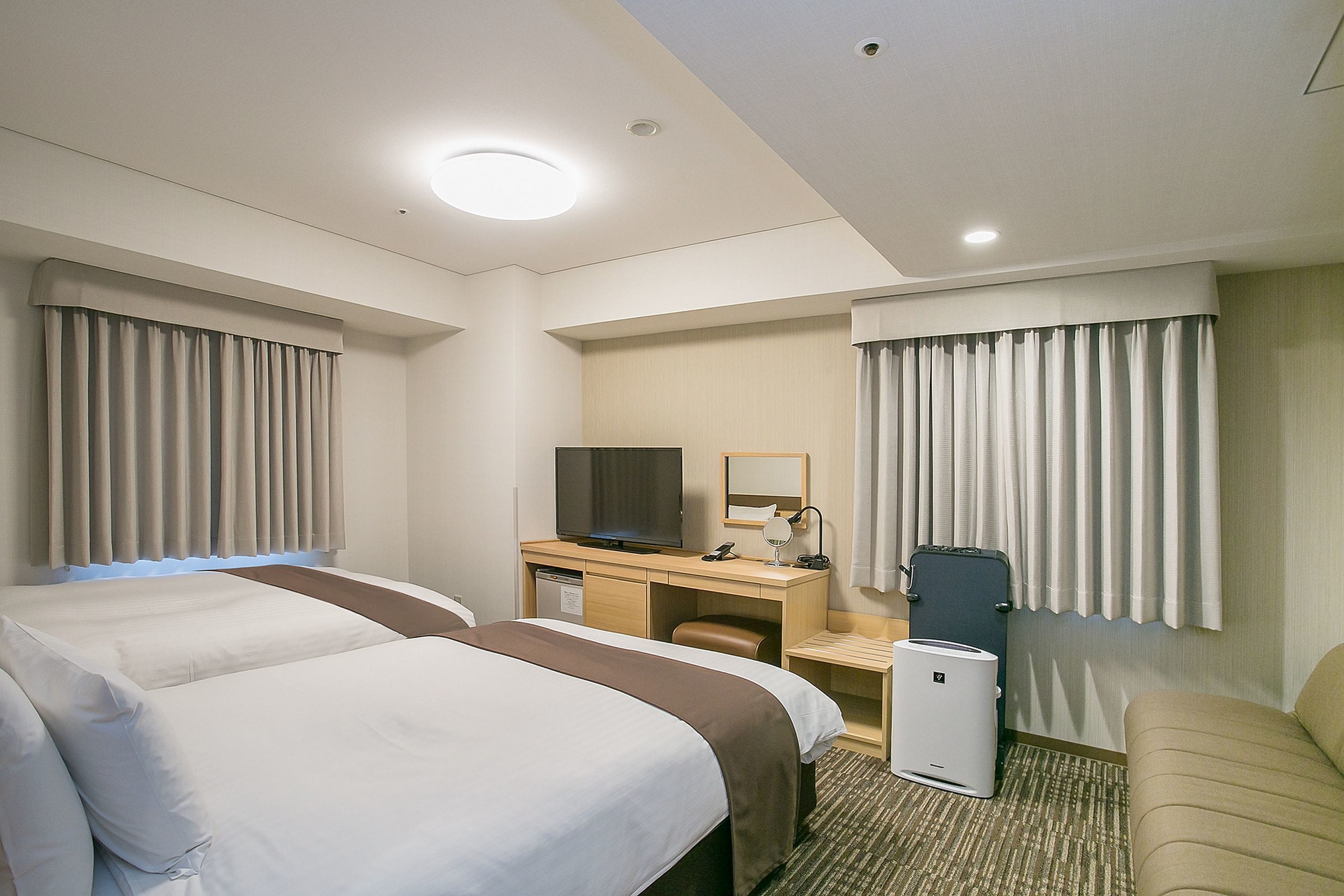 down duvets, minibar, desk, blackout curtains