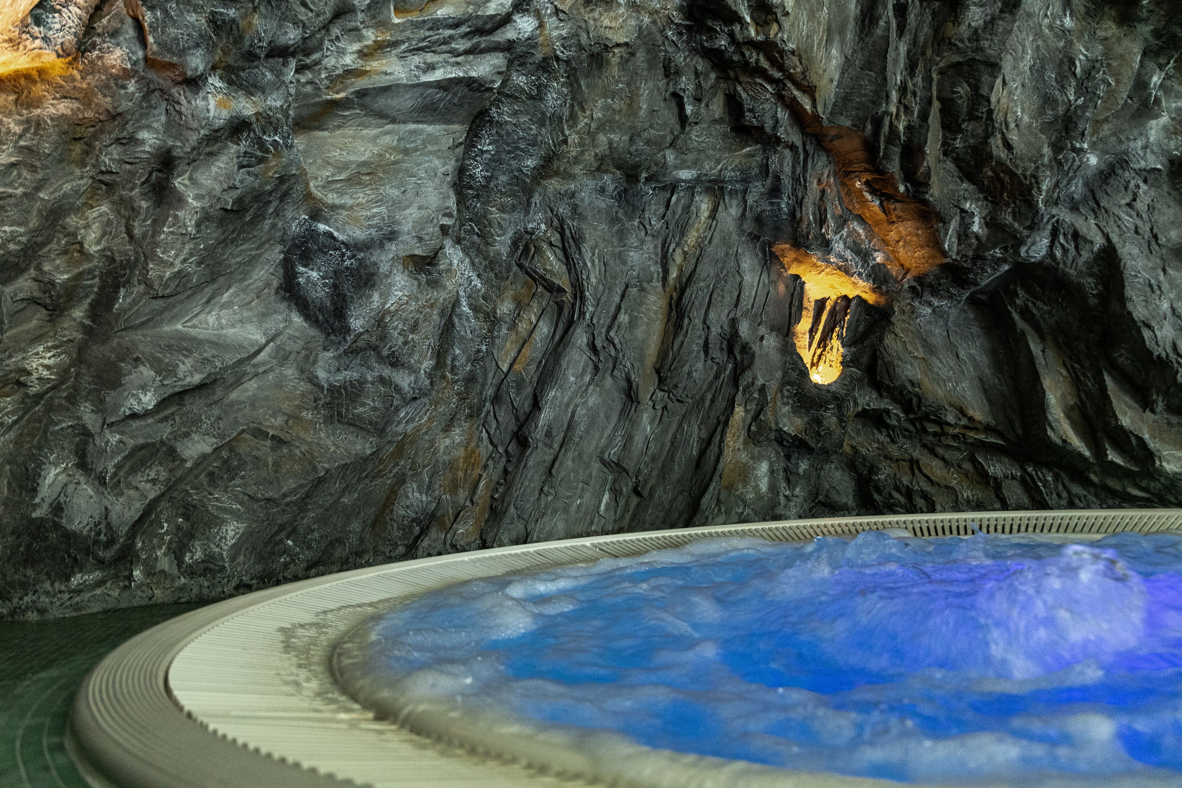 indoor pool, seasonal outdoor pool, pool umbrellas, pool loungers