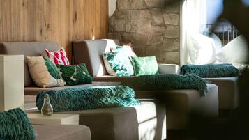 Sauna, vasca idromassaggio, bagno turco, trattamenti per il corpo