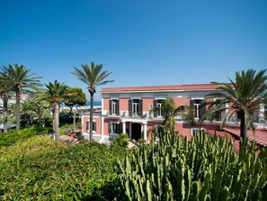 Khuôn viên nơi lưu trú