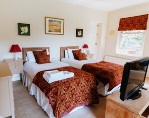 Double or Twin Room, Ensuite (The Windsor Room) | Iron/ironing board, free WiFi, bed sheets - Bluebell House (Windsor)
