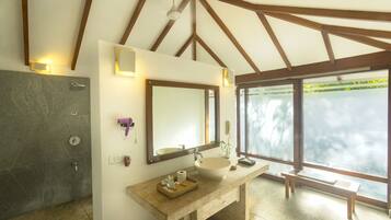 Shower, free toiletries, hair dryer, towels
