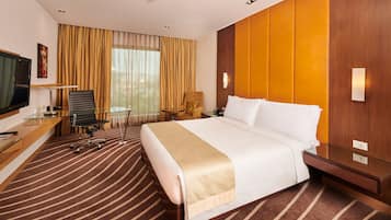 Minibar, in-room safe, individually decorated, individually furnished