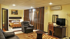 Room - Charter Otopeni (Otopeni)