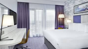 Standard Double Room | Hypo-allergenic bedding, desk, iron/ironing board, free WiFi