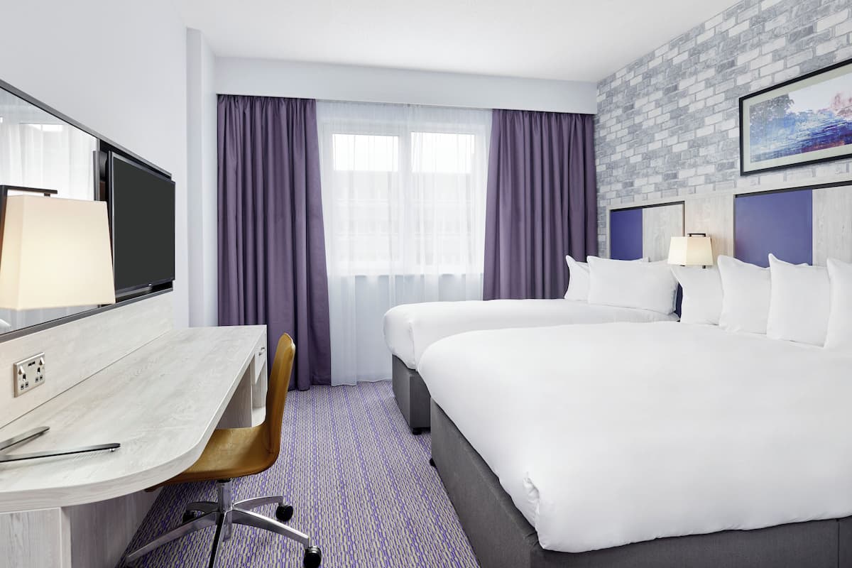 hypo-allergenic bedding, desk, iron/ironing board, free wifi