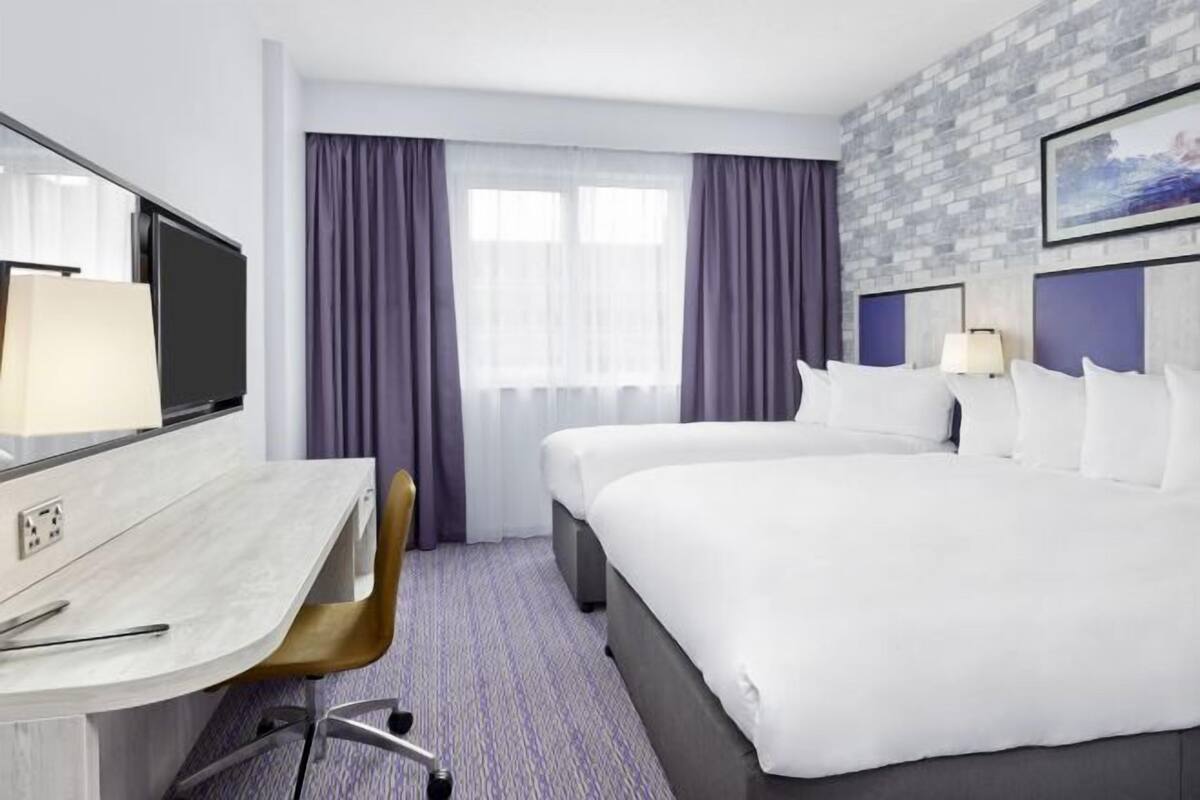 Hypo-allergenic bedding available, desk, iron/ironing board, WiFi (free)