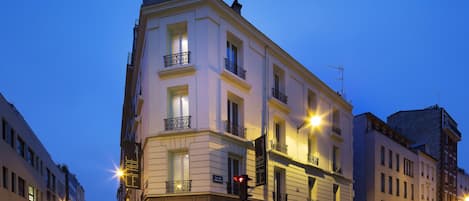 Façade de l’hébergement - soirée/nuit