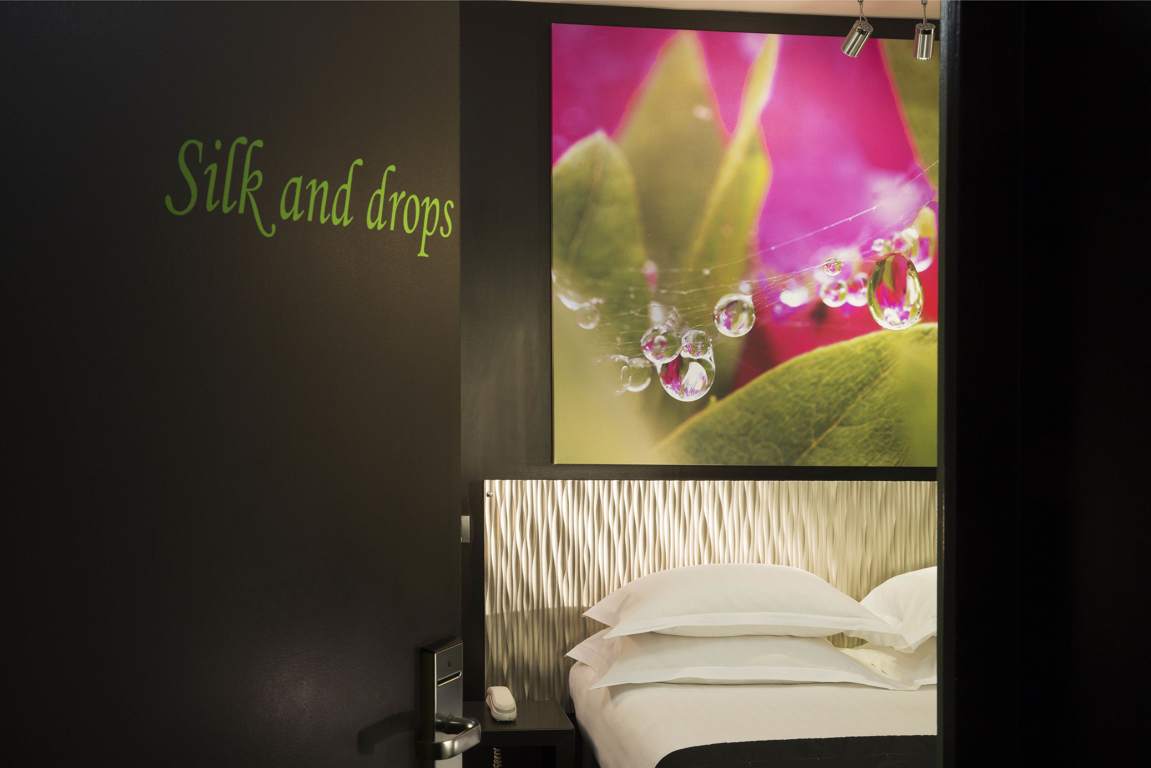 double room (plaisir) | premium bedding, pillow-top beds, minibar, in-room safe