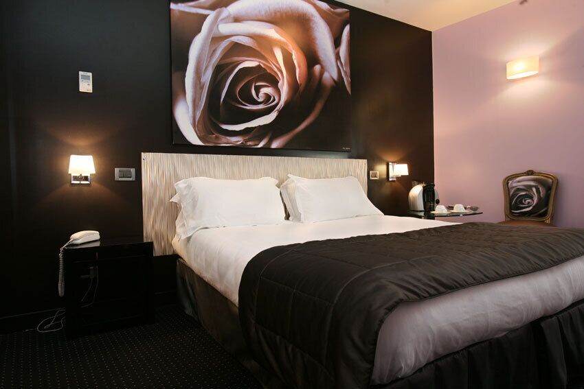 Double Room (Plaisir)