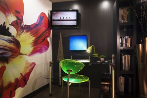 Business centre - Le Fabe Hotel (Paris)