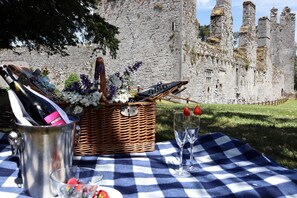 3 restoran, sarapan dihidangkan 