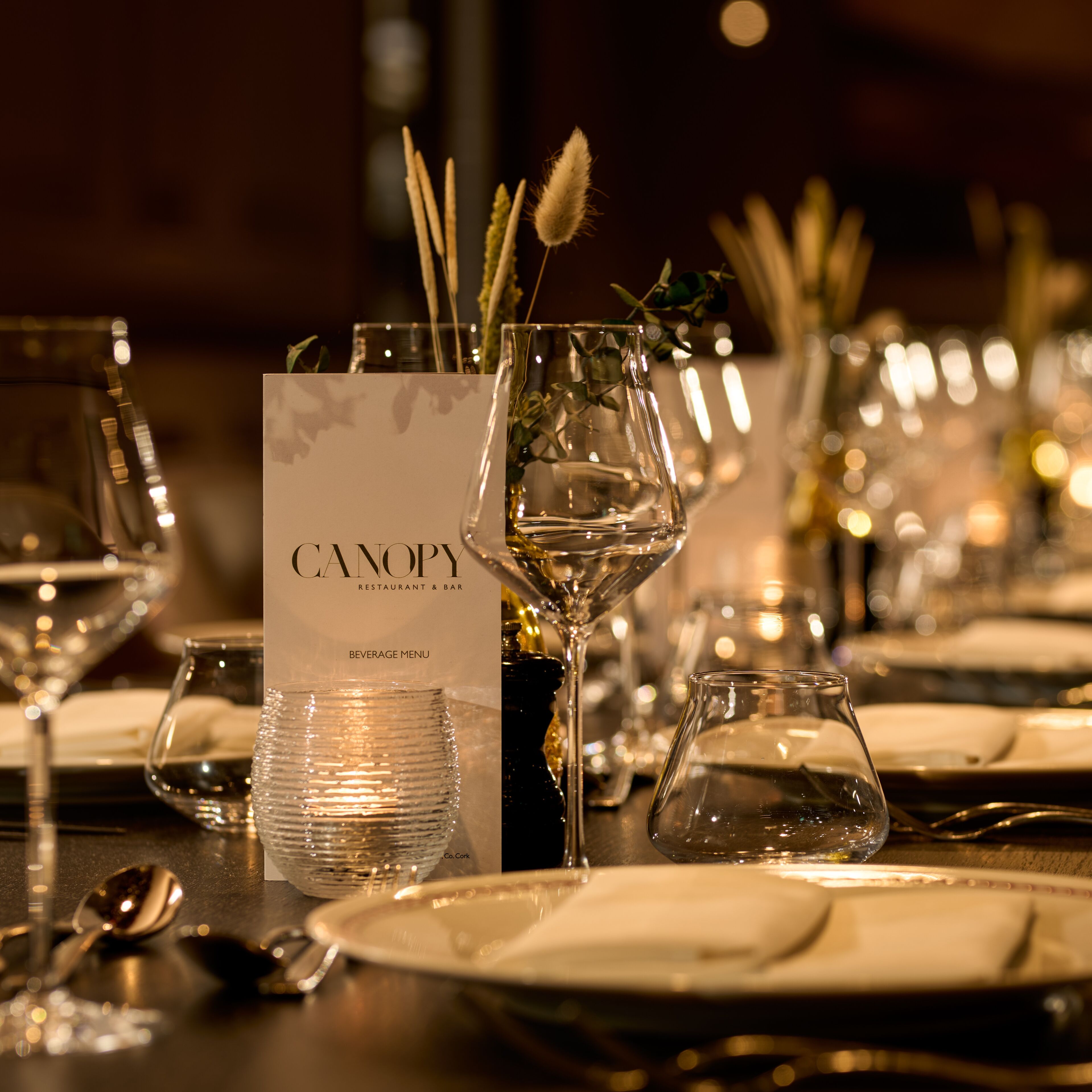 3 restaurants, breakfast served