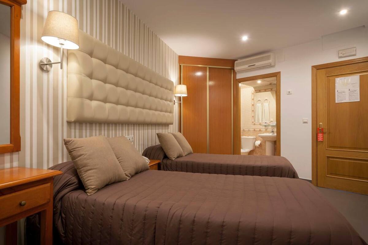 premium bedding, minibar, desk, blackout curtains