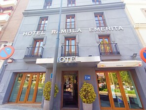 Front of property - Hotel Rambla Emérita (Merida)