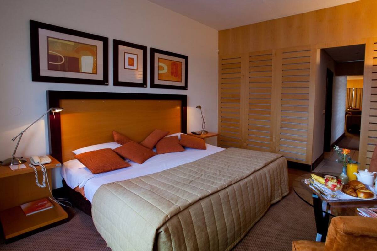 5 개의 침실, 이집트산 면 시트, 필로우탑 침대, 미니바