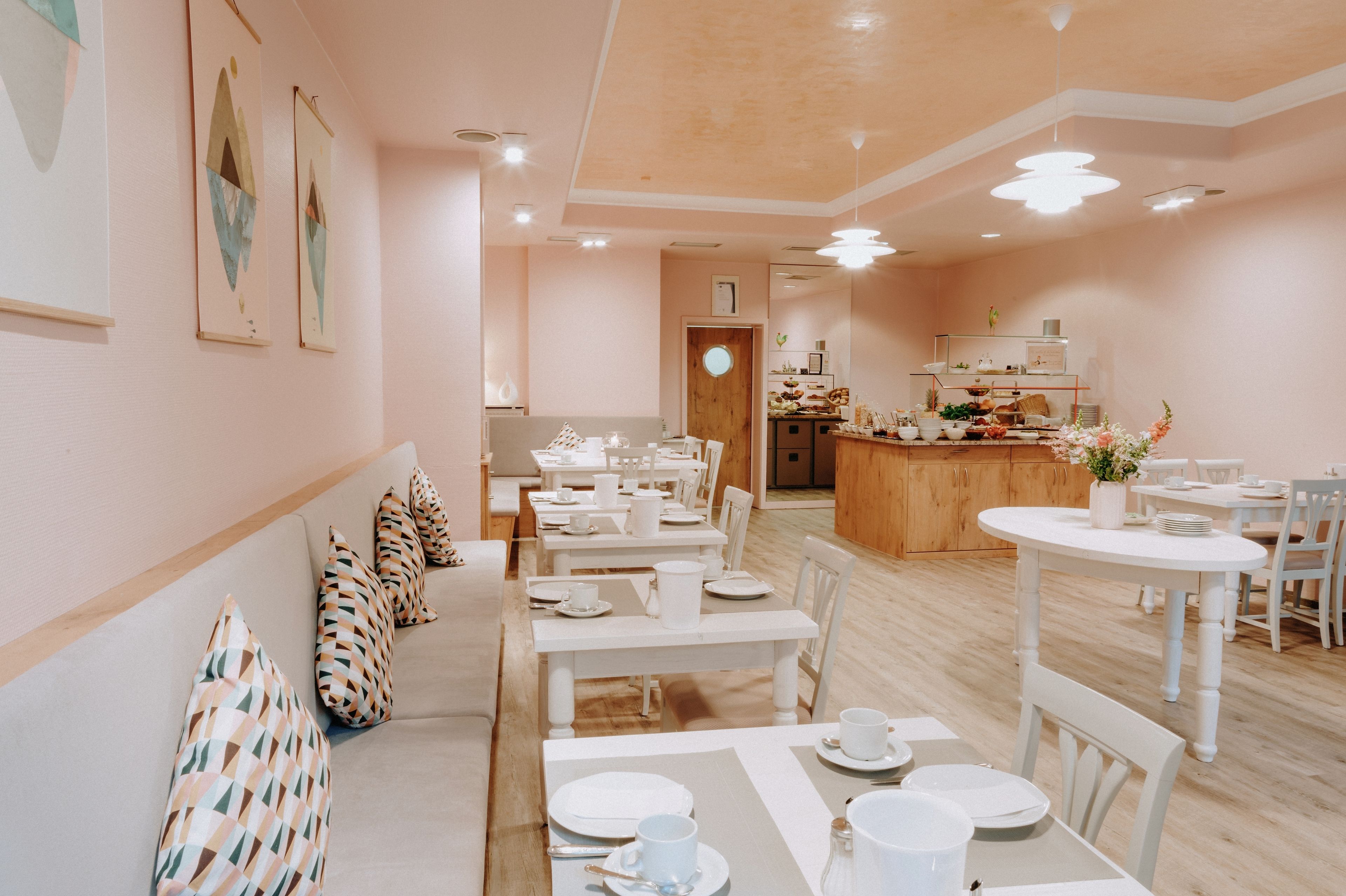 Photo - Huber's Hotel