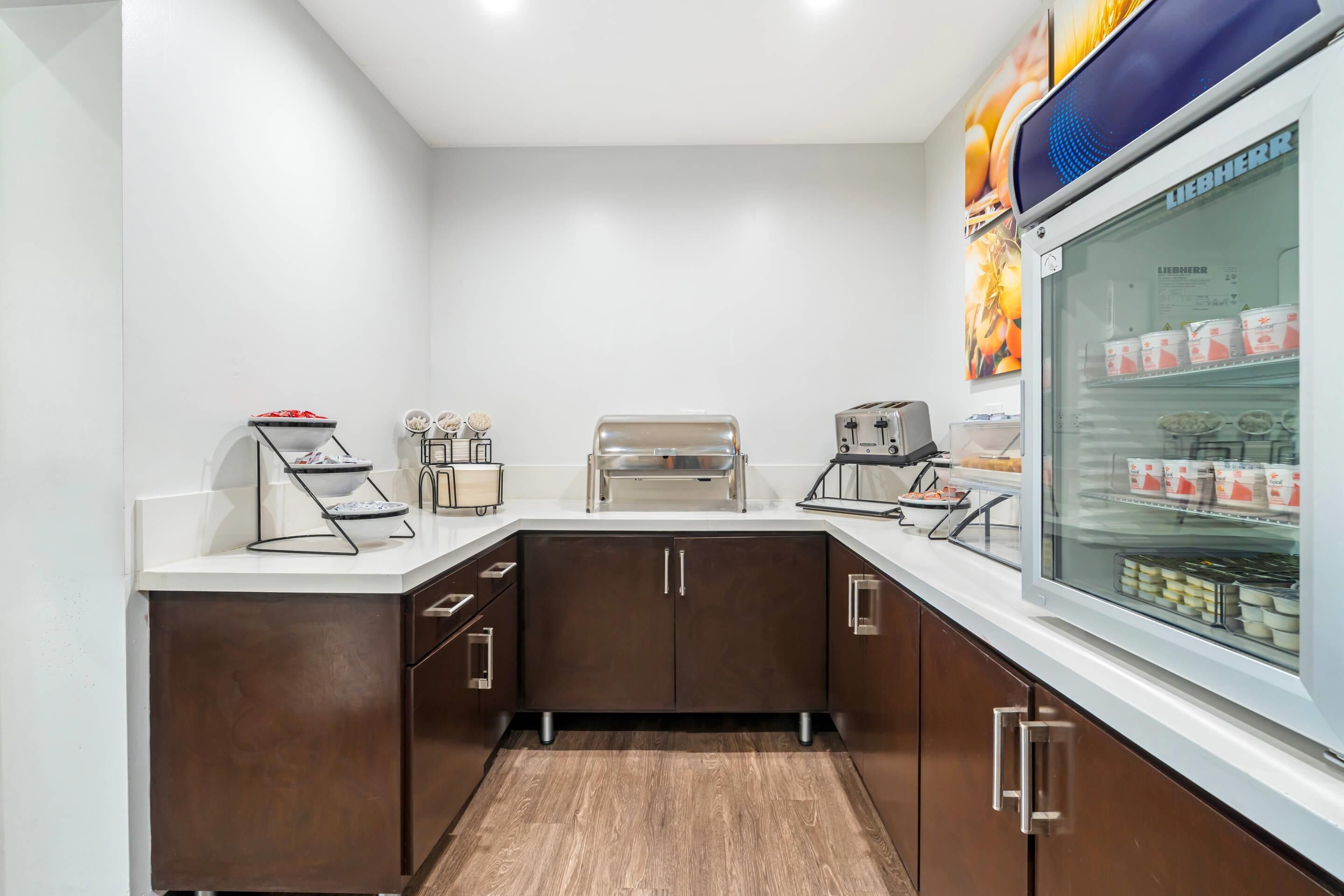 free daily continental breakfast