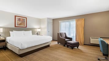 Premium bedding, in-room safe, individually decorated