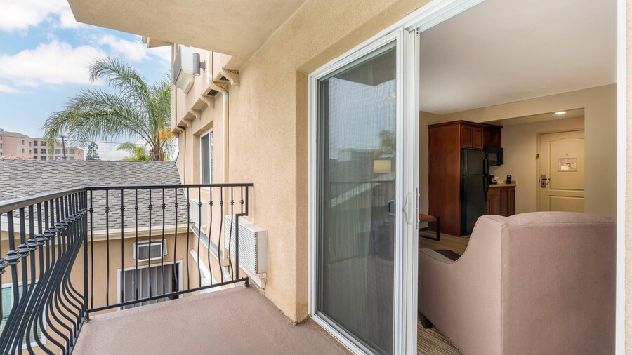 Comfort Inn Cockatoo near LAX Airport