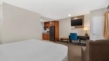Premium bedding, in-room safe, desk, laptop workspace