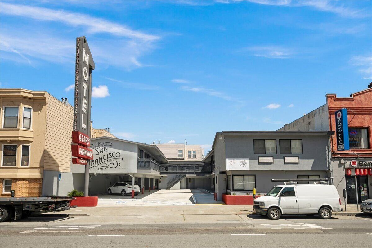 Fachada de la propiedad