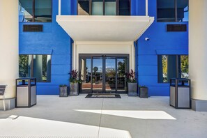 บริเวณภายนอก