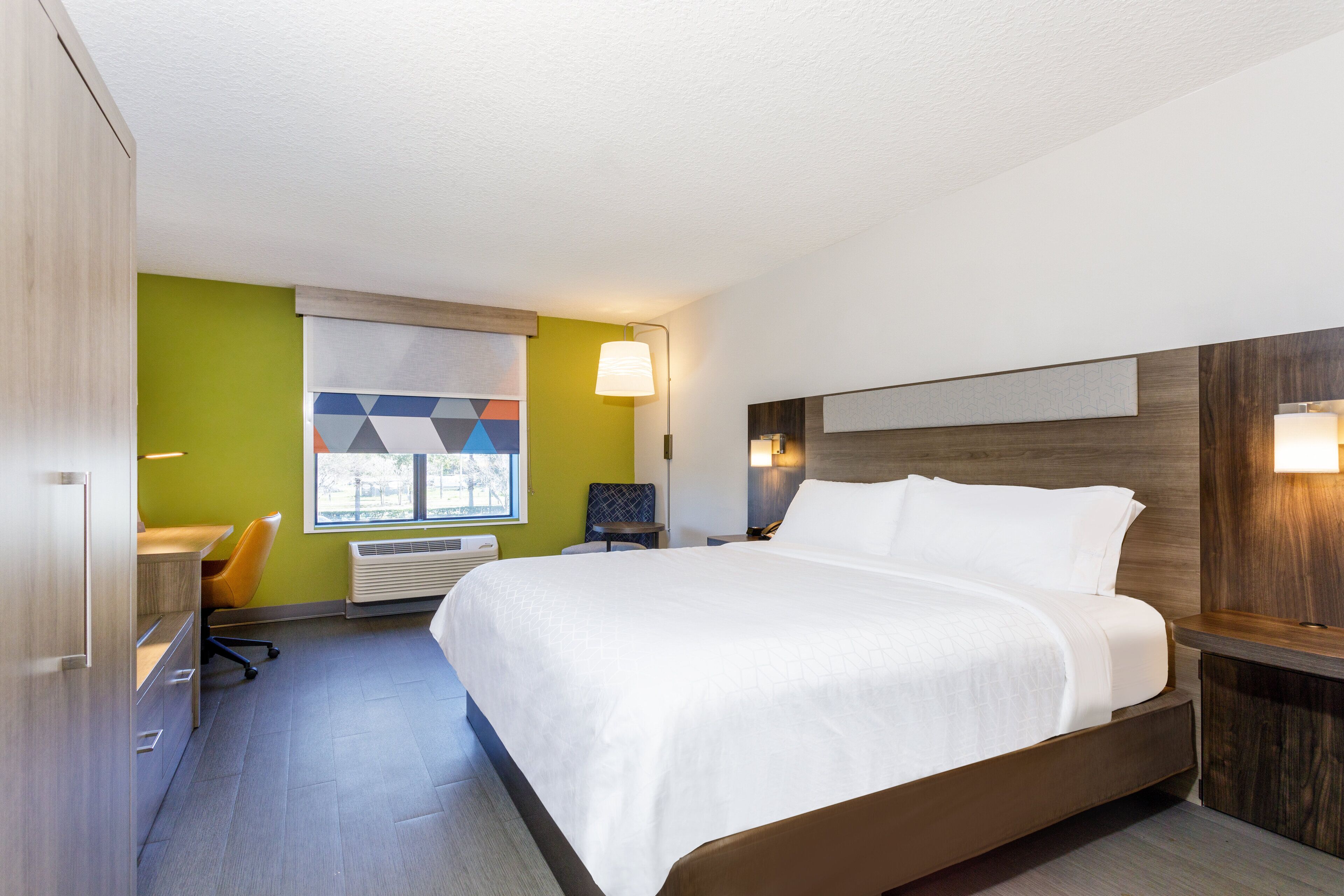 egyptian cotton sheets, premium bedding, down duvets, pillow-top beds