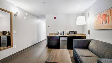 Egyptian cotton sheets, premium bedding, down duvets, pillow-top beds