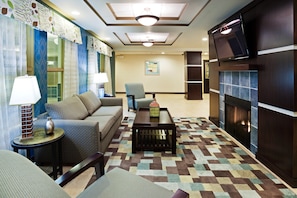 Exterior - Holiday Inn Express & Suites Newport S by IHG (Newport)