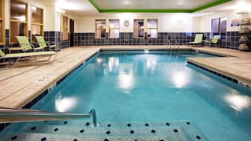 Indoor pool, sun loungers