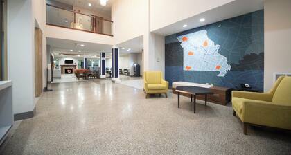Holiday Inn Express Hotel and Suites St. Charles by IHG