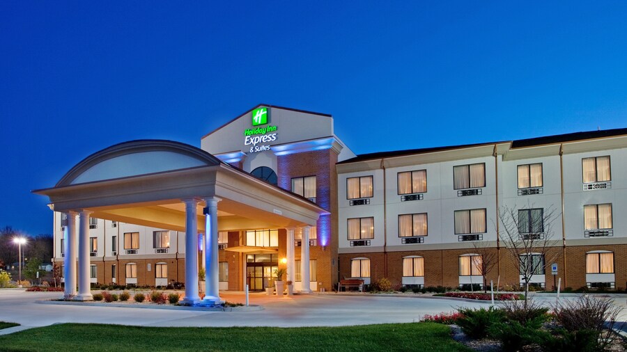 Holiday Inn Express Hotel and Suites St. Charles by IHG