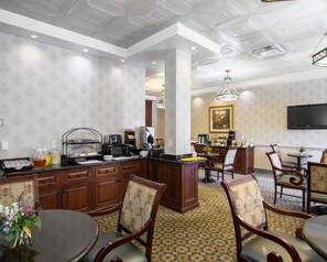 Café da manhã continental grátis todos os dias