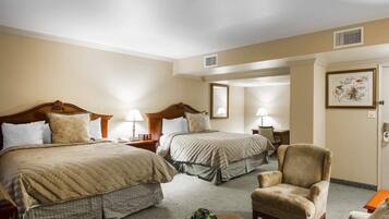 Caja de seguridad en la habitación, escritorio y cortinas blackout